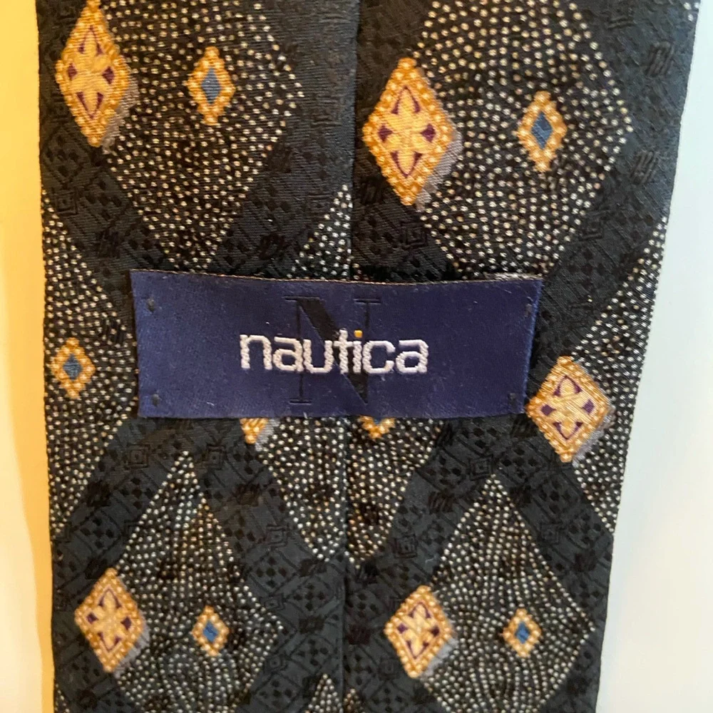 Nautica Black‎ and Gold Geometric Tie
